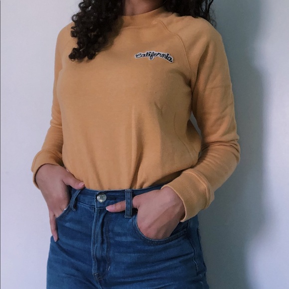 🦋3 for 30🦋 GARAGE COZY SWEATER - Picture 1 of 2